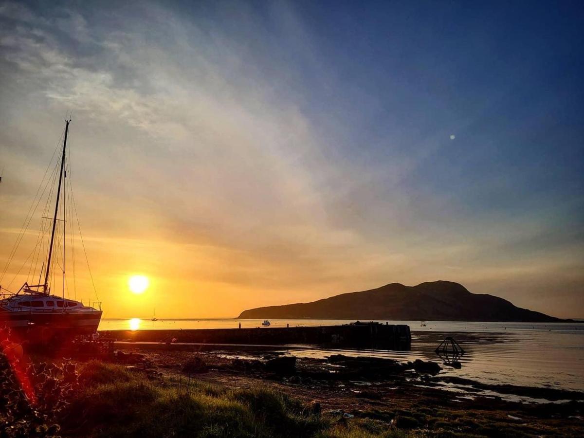 Cosy Cottage With Sea Views Close To Local Shops. Lamlash Exterior foto